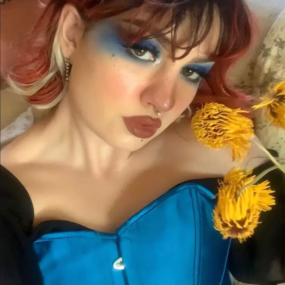 Meet your Posher, Madison - Picture 1 of 1